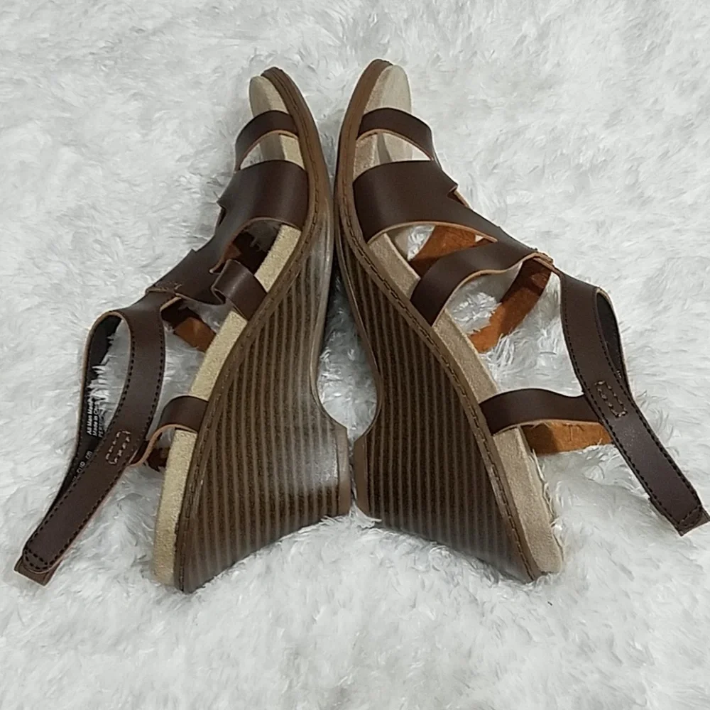 Life Stride Brown Wedge Sandals Strappy Ankle Casual Comfortable‎ Shoes Size 11M